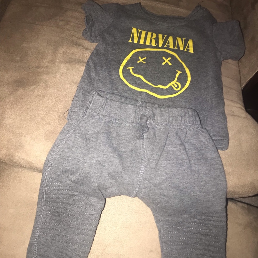 Baby Nirvana Outfit 😋